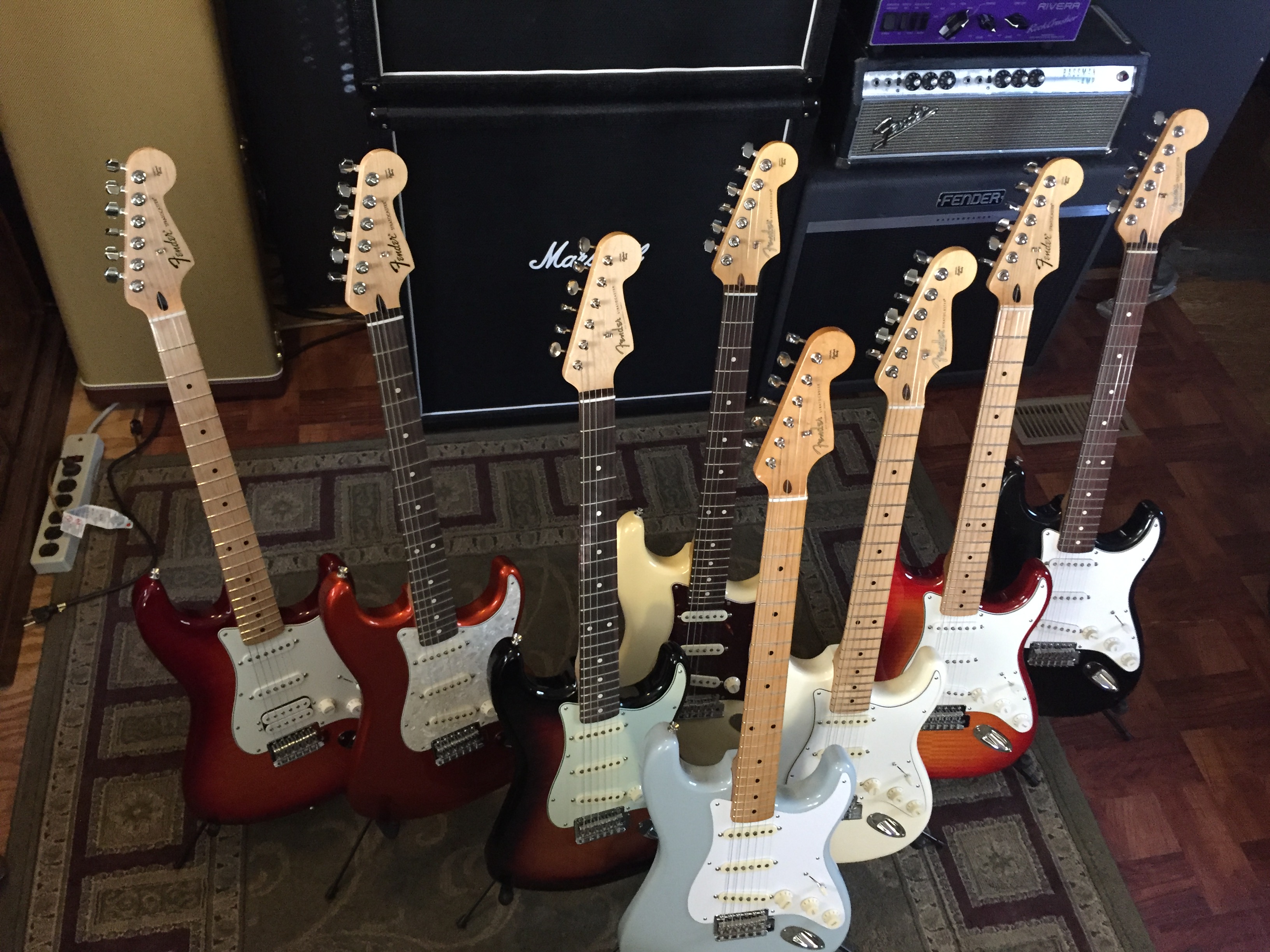 Maple Neck vs Maple neck w/ Rosewood fretboard? Page 10 Fender